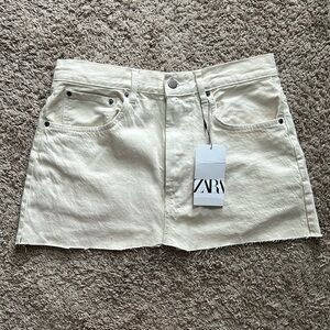 NWT ZARA Ecru/ White Denim Mini Skirt